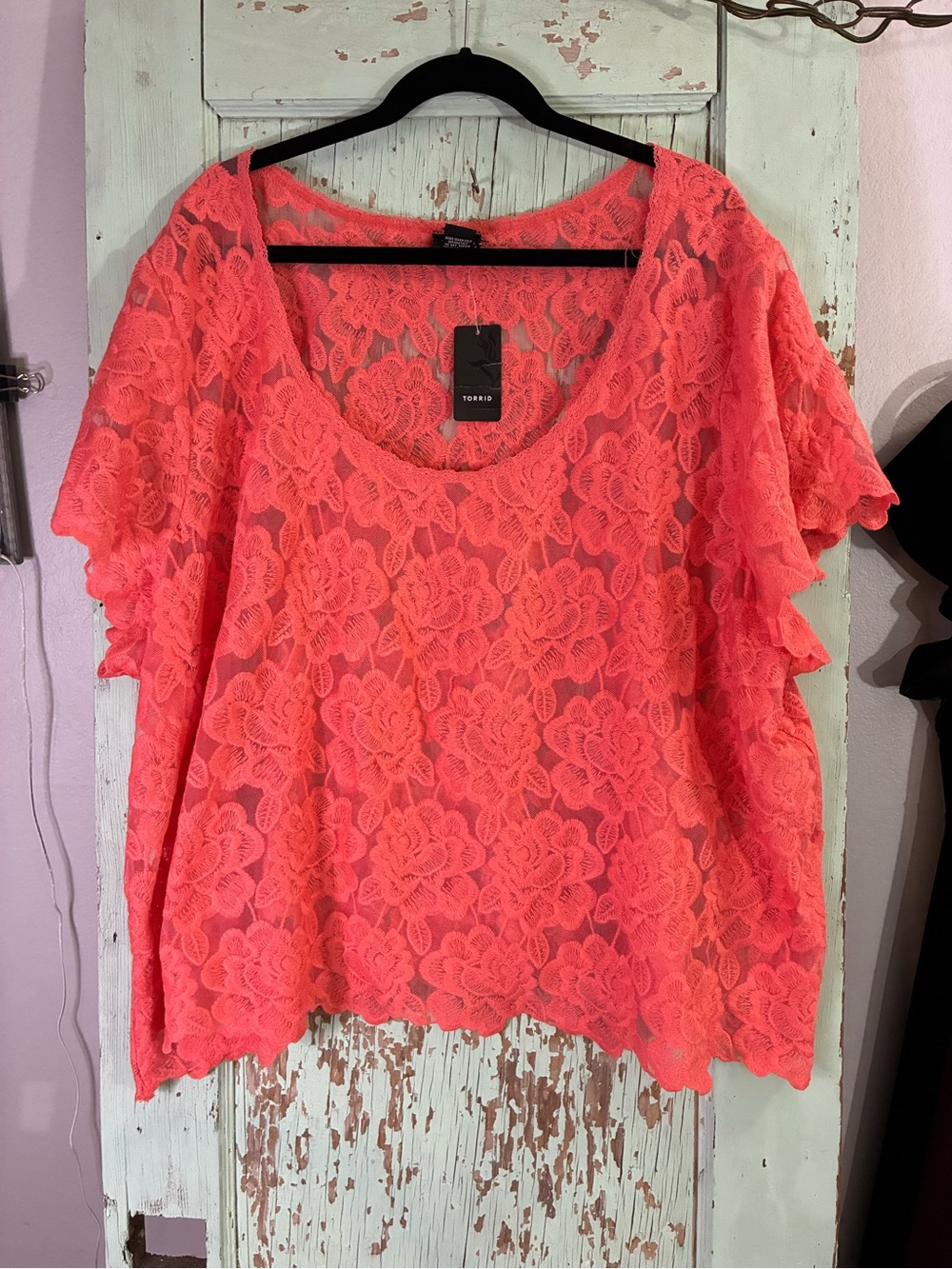 torrid NWT Coral Floral Lace Short Sleeve Scoop Neck Top